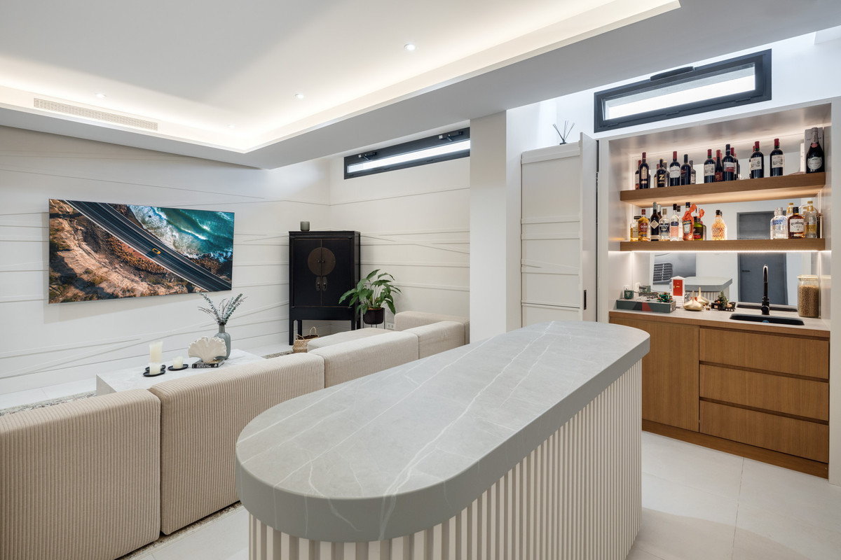 Se vende Villa - Chalet de 5 dormitorios en Costa Del Sol, Málaga, España