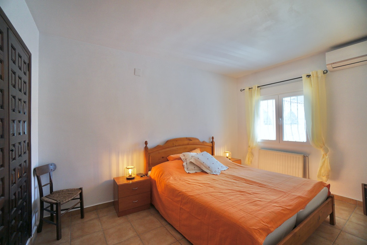 Se vende Villa - Chalet de 4 dormitorios en Costa Blanca, Alicante, España