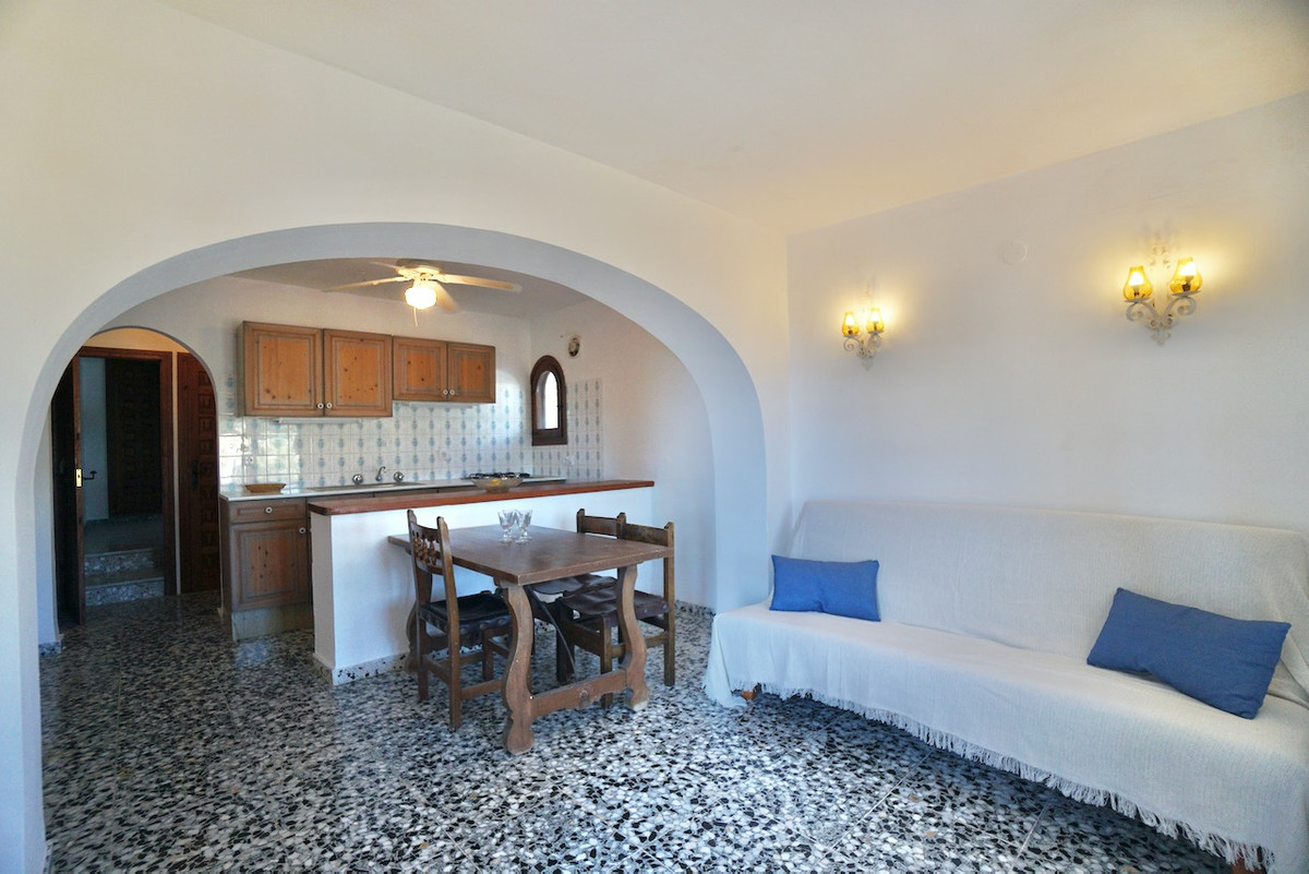 Se vende Villa - Chalet de 4 dormitorios en Costa Blanca, Alicante, España