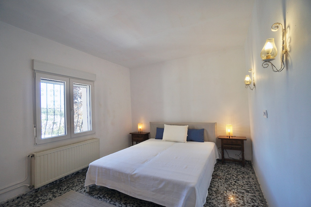 Se vende Villa - Chalet de 4 dormitorios en Costa Blanca, Alicante, España