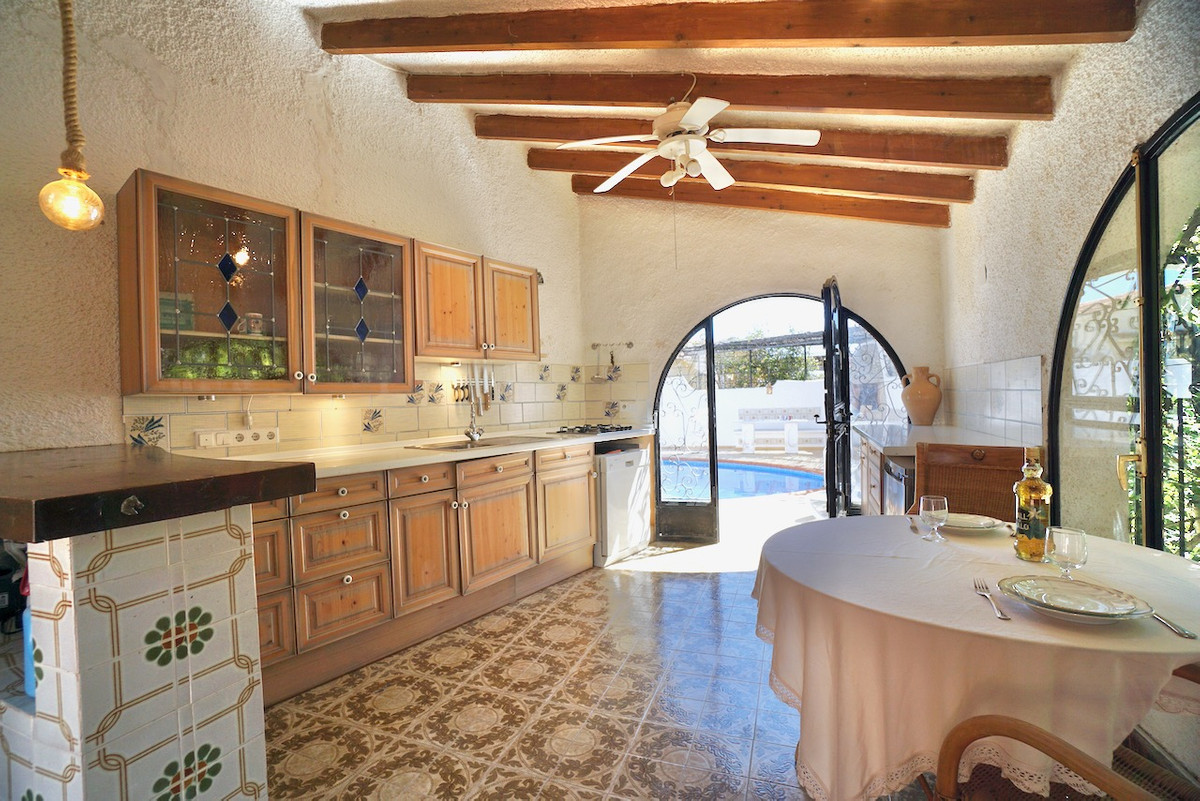 Se vende Villa - Chalet de 4 dormitorios en Costa Blanca, Alicante, España