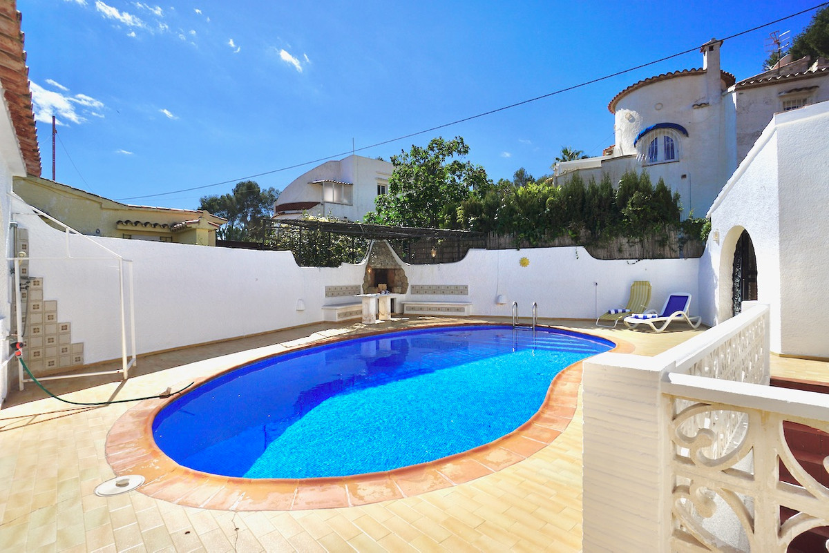 Se vende Villa - Chalet de 4 dormitorios en Costa Blanca, Alicante, España