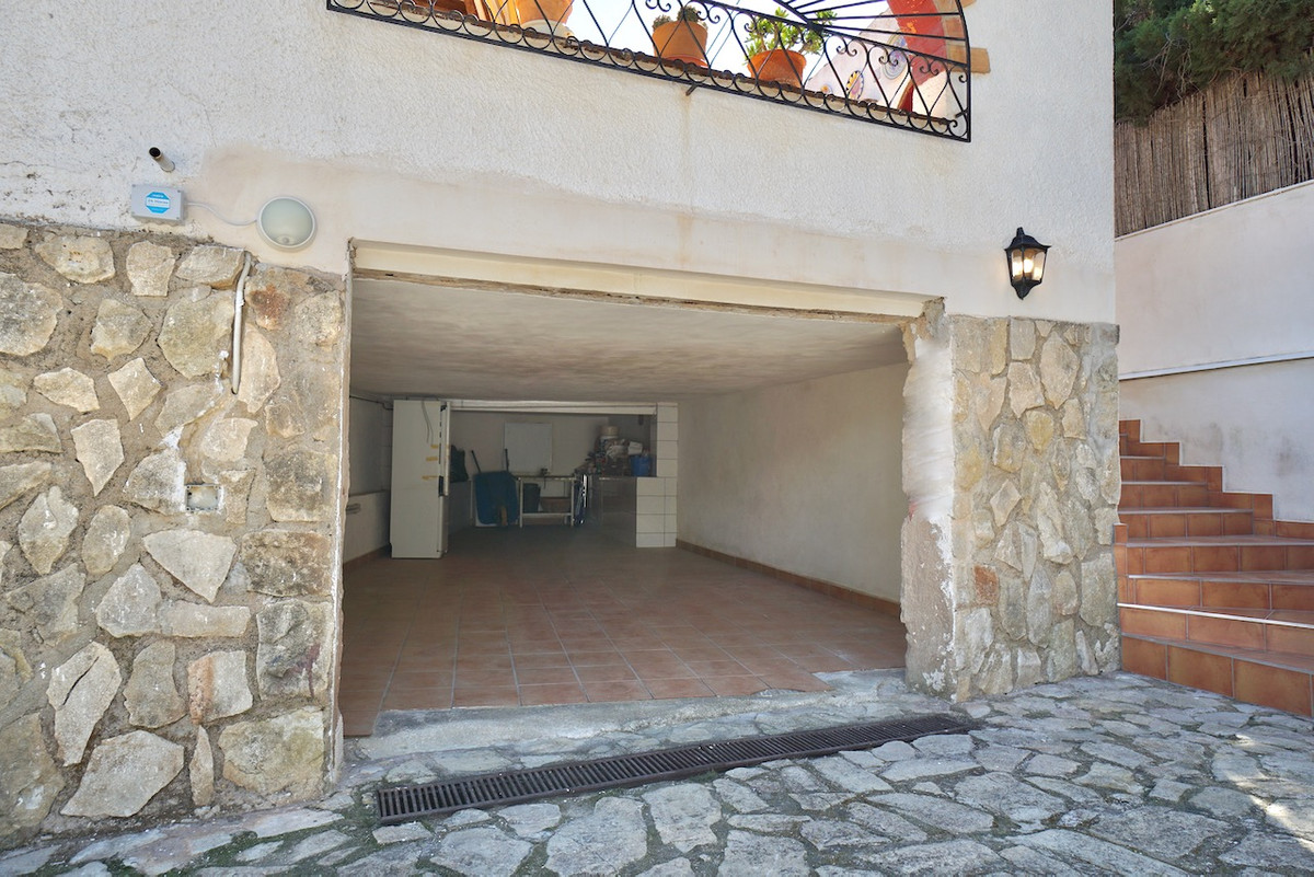 Se vende Villa - Chalet de 4 dormitorios en Costa Blanca, Alicante, España