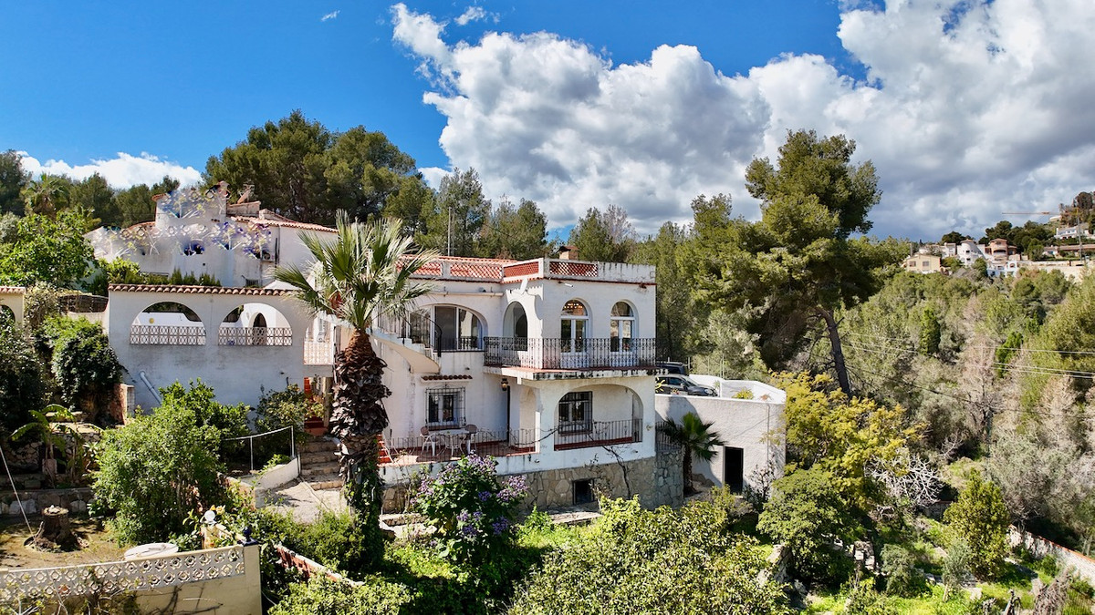 Se vende Villa - Chalet de 4 dormitorios en Costa Blanca, Alicante, España