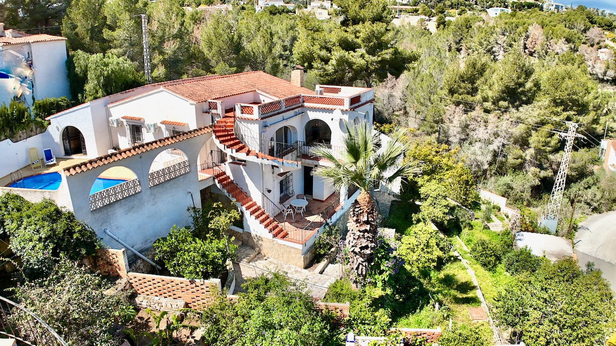 Se vende Villa - Chalet de 4 dormitorios en Costa Blanca, Alicante, España