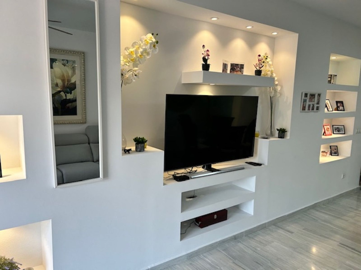 3 Bed Apartment for sale in Benahavís Costa Del Sol, Málaga, Spain