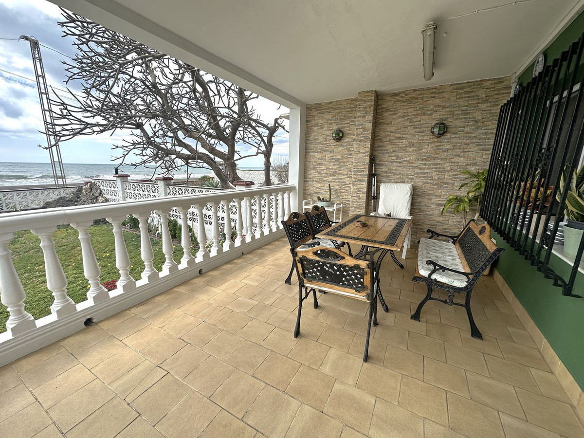 4 Bed Townhouse for sale in Rincón De La Victoria Costa Del Sol East, Málaga, Spain