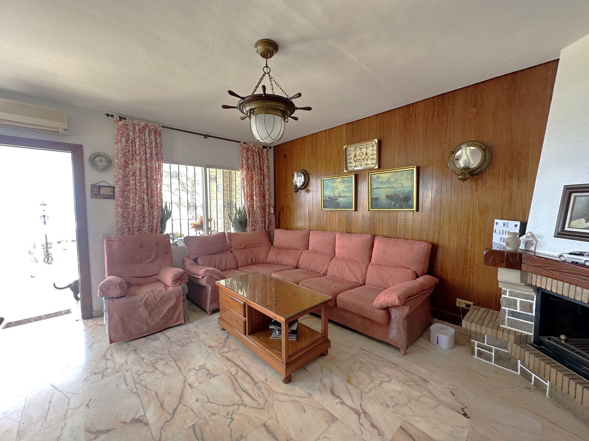 4 Bed Townhouse for sale in Rincón De La Victoria Costa Del Sol East, Málaga, Spain