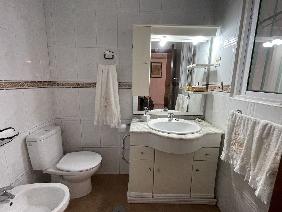 Se vende Adosada de 4 dormitorios en Costa Del Sol East, Málaga, España