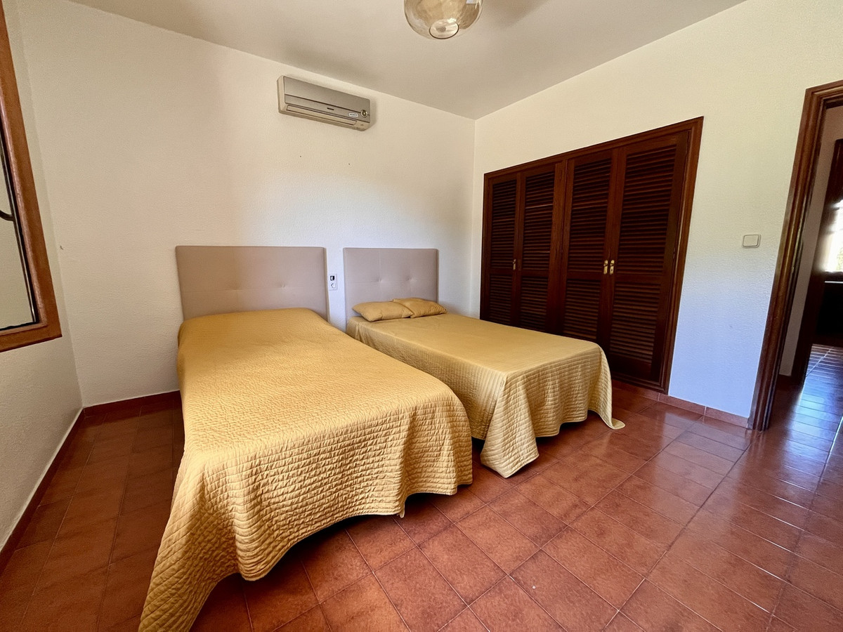 4 Bed Townhouse for sale in La Nucia Costa Blanca, Alicante, Spain
