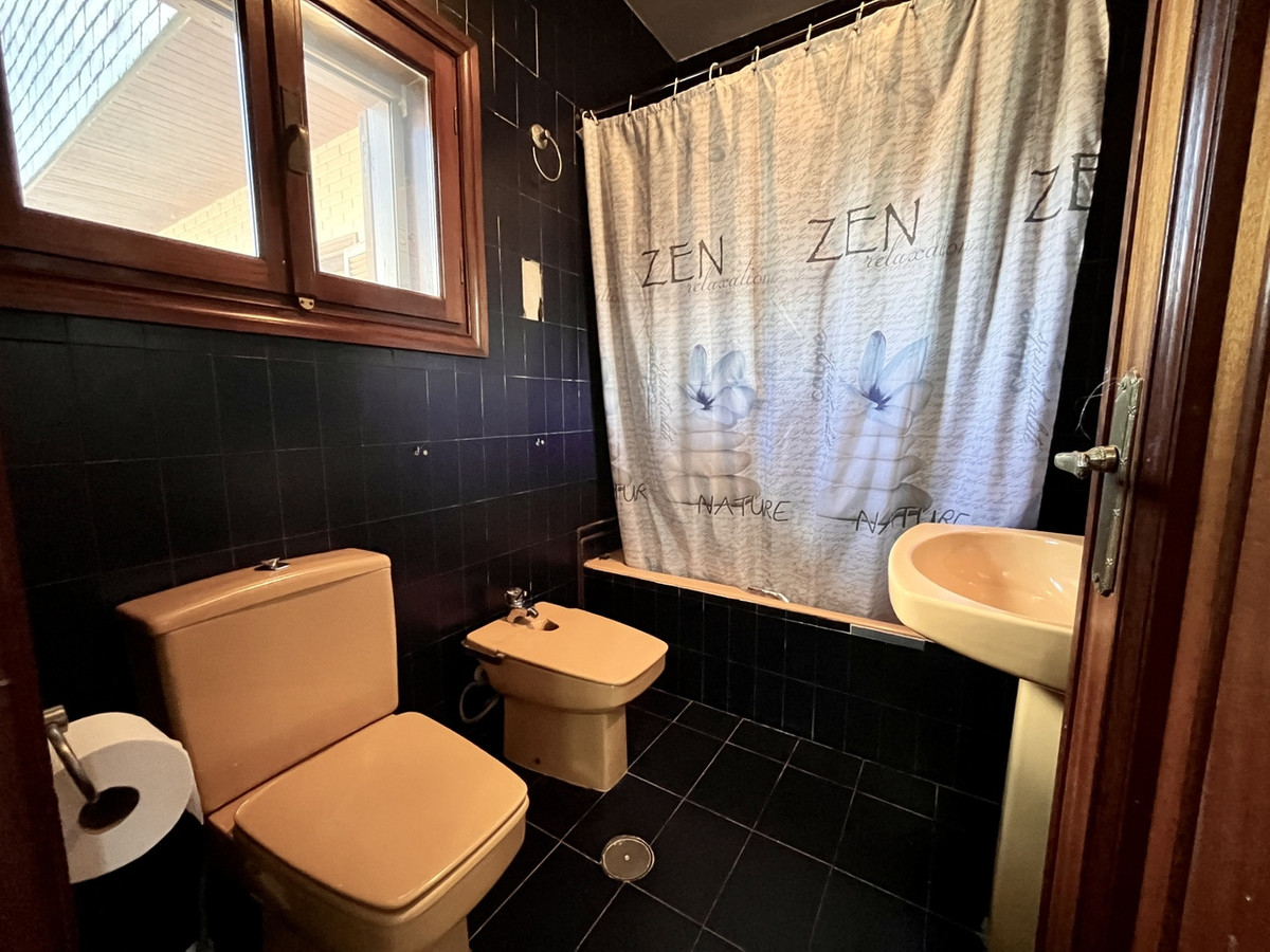 4 Bed Townhouse for sale in La Nucia Costa Blanca, Alicante, Spain
