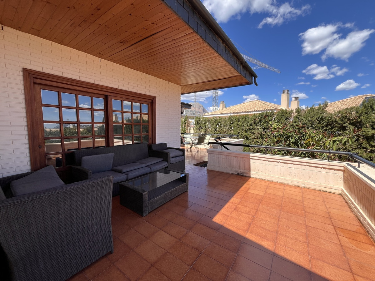 4 Bed Townhouse for sale in La Nucia Costa Blanca, Alicante, Spain