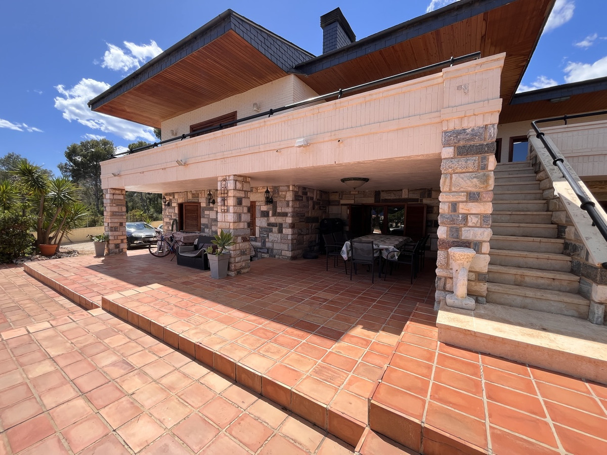 4 Bed Townhouse for sale in La Nucia Costa Blanca, Alicante, Spain