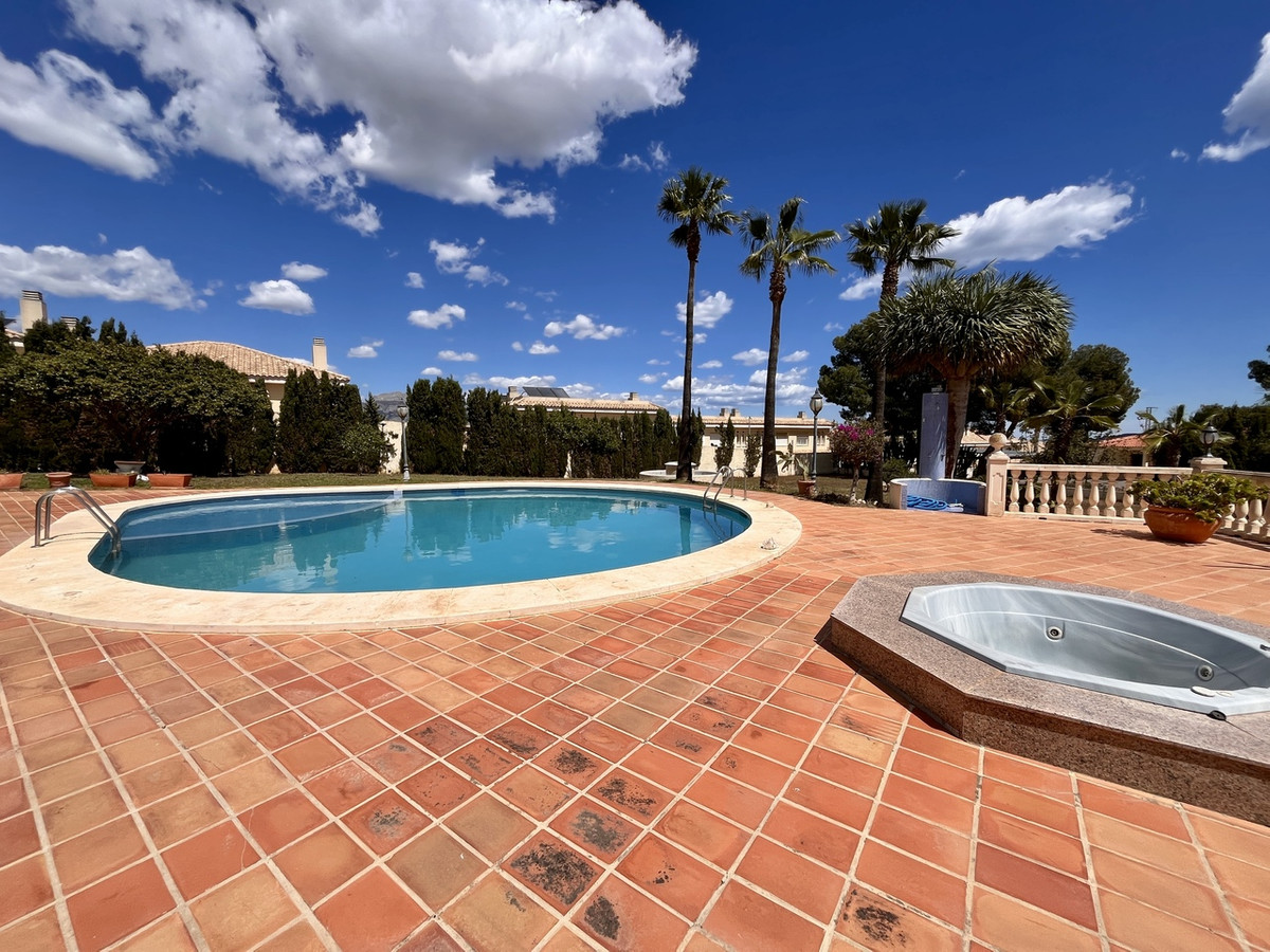 4 Bed Townhouse for sale in La Nucia Costa Blanca, Alicante, Spain