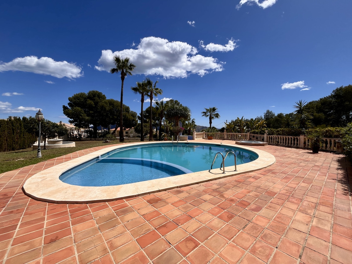 4 Bed Townhouse for sale in La Nucia Costa Blanca, Alicante, Spain