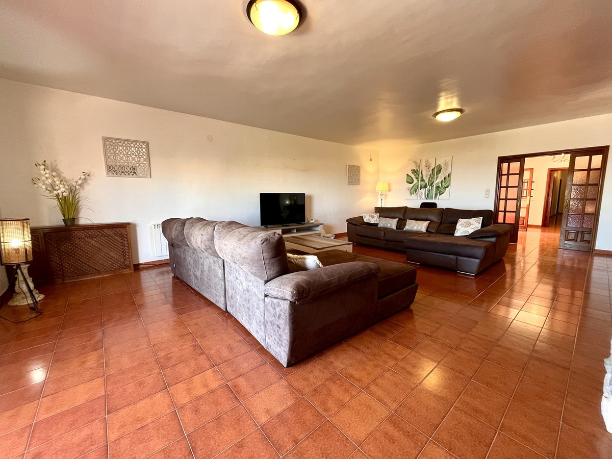 4 Bed Townhouse for sale in La Nucia Costa Blanca, Alicante, Spain