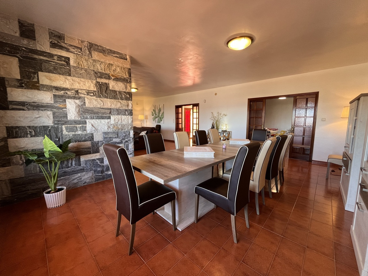 4 Bed Townhouse for sale in La Nucia Costa Blanca, Alicante, Spain