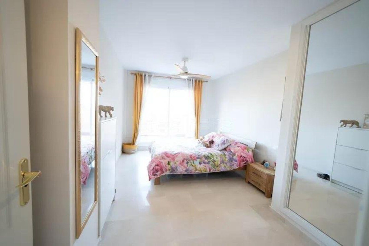 2 Bed Apartment for sale in Calahonda Costa Del Sol, Málaga, Spain