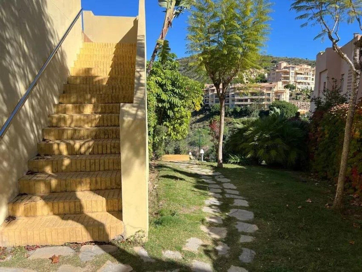 2 Bed Apartment for sale in Calahonda Costa Del Sol, Málaga, Spain