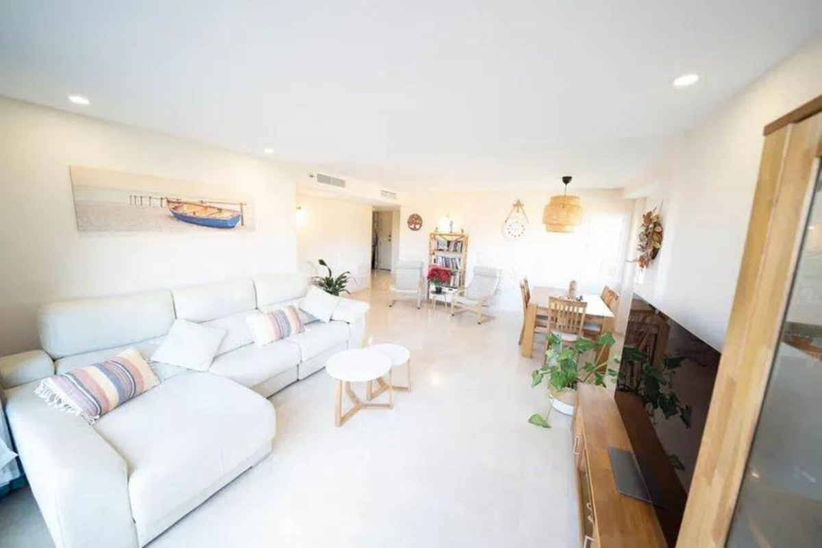 2 Bed Apartment for sale in Calahonda Costa Del Sol, Málaga, Spain
