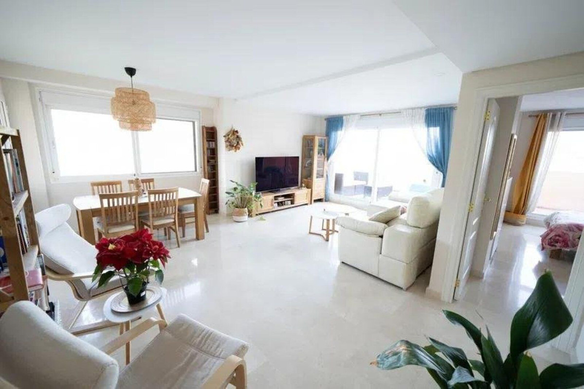 2 Bed Apartment for sale in Calahonda Costa Del Sol, Málaga, Spain