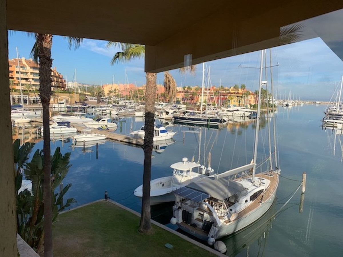 Se vende Ático Dúplex de 5 dormitorios en Costa Del Sol, Cadiz, España