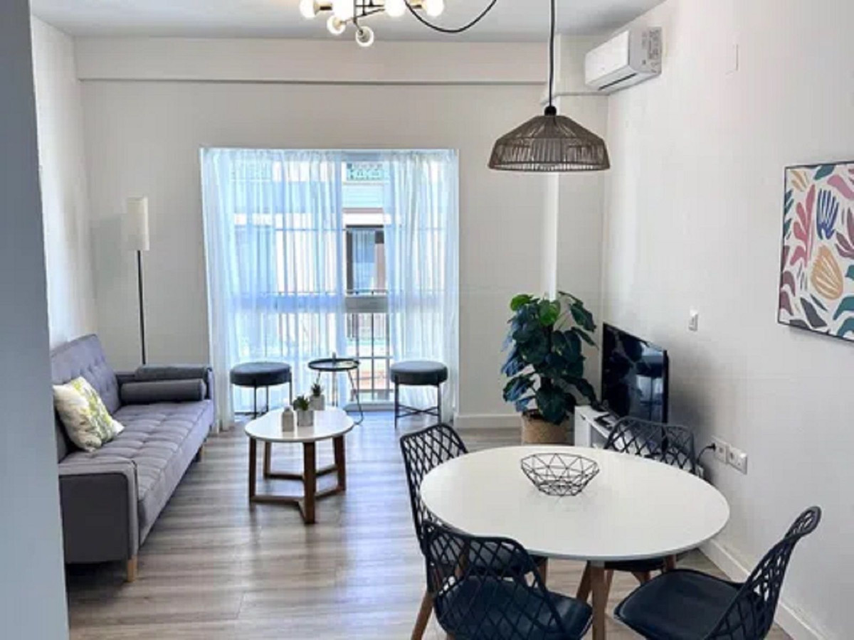 Se vende Apartamento Planta Media de 2 dormitorios en Costa Del Sol, Málaga, España