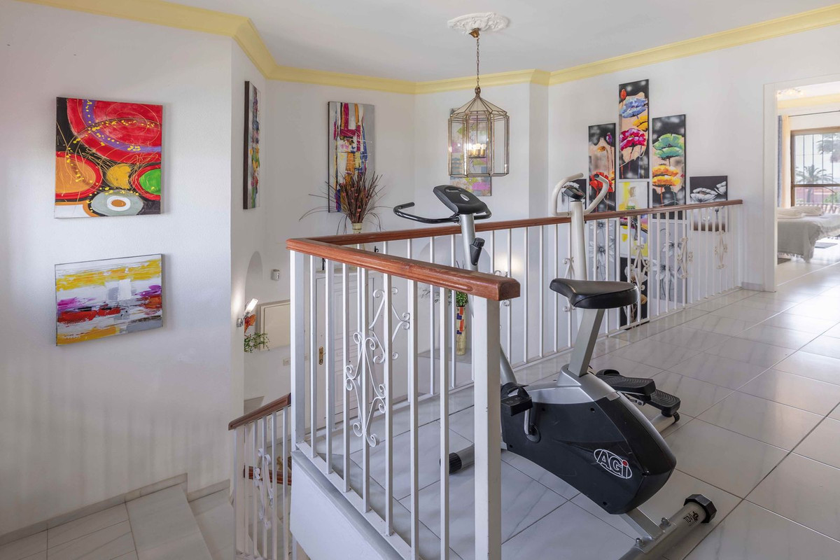 5 Bed Townhouse for sale in Estepona Costa Del Sol, Málaga, Spain