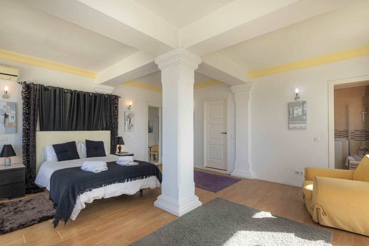 5 Bed Townhouse for sale in Estepona Costa Del Sol, Málaga, Spain