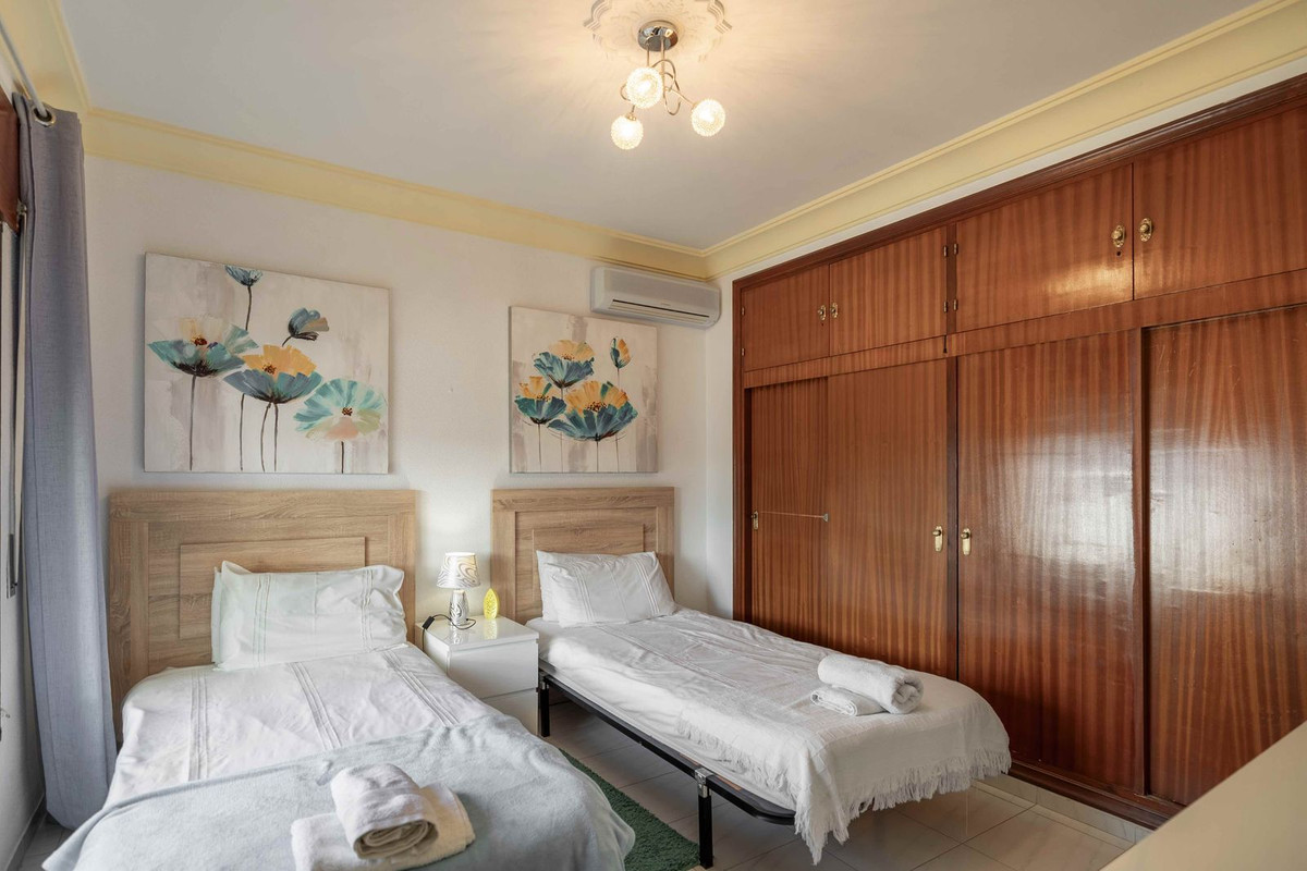 5 Bed Townhouse for sale in Estepona Costa Del Sol, Málaga, Spain