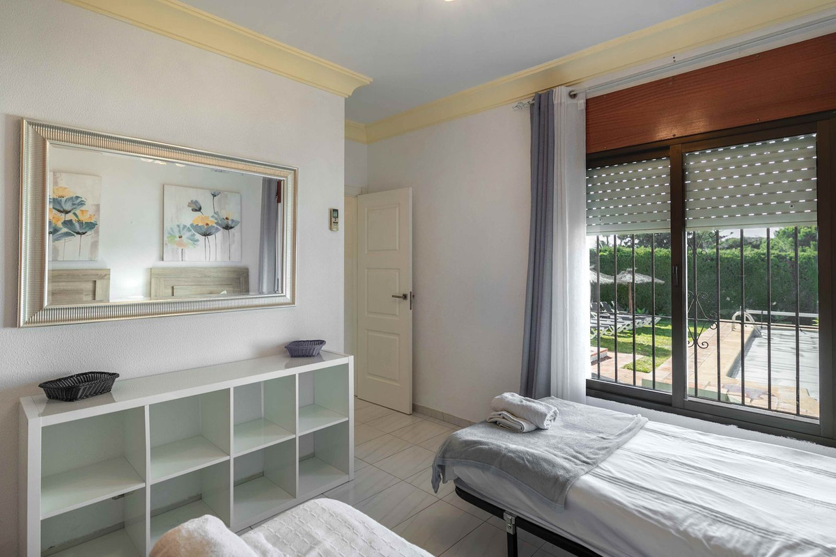 5 Bed Townhouse for sale in Estepona Costa Del Sol, Málaga, Spain