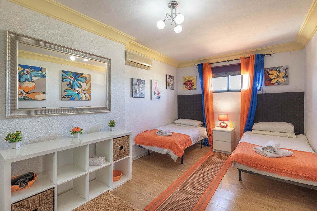 5 Bed Townhouse for sale in Estepona Costa Del Sol, Málaga, Spain