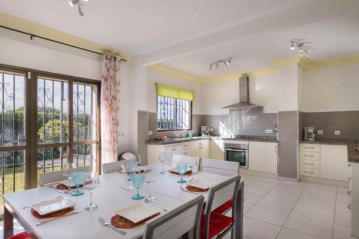 5 Bed Townhouse for sale in Estepona Costa Del Sol, Málaga, Spain