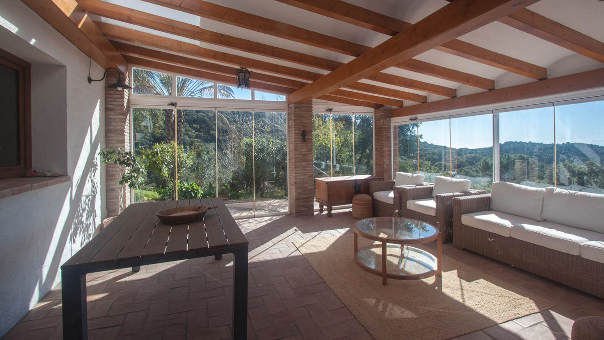 5 Bed Townhouse for sale in Casares Costa Del Sol, Málaga, Spain