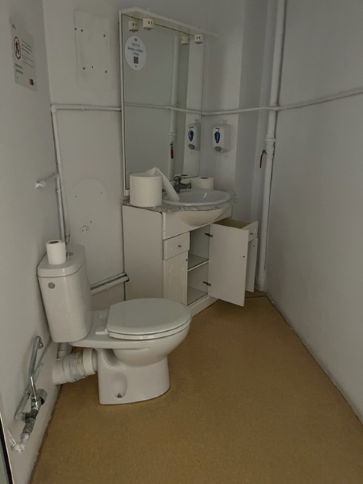 Commercial unit for sale in Marbella Costa Del Sol, Málaga, Spain