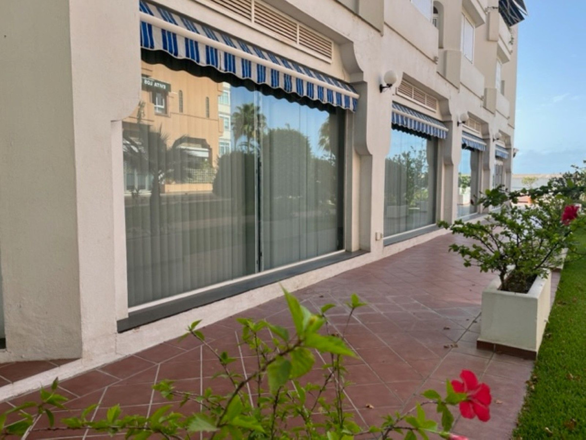 Commercial unit for sale in Marbella Costa Del Sol, Málaga, Spain