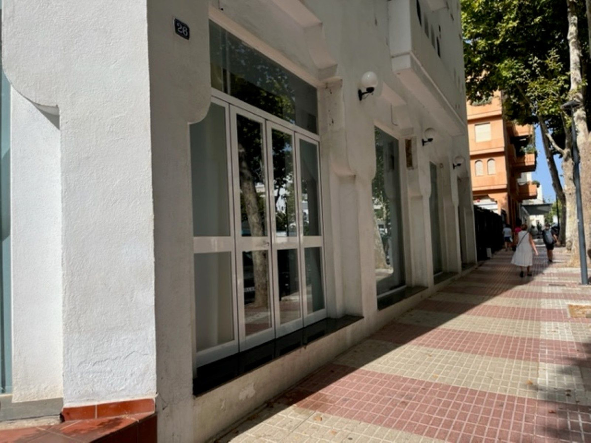 Commercial unit for sale in Marbella Costa Del Sol, Málaga, Spain