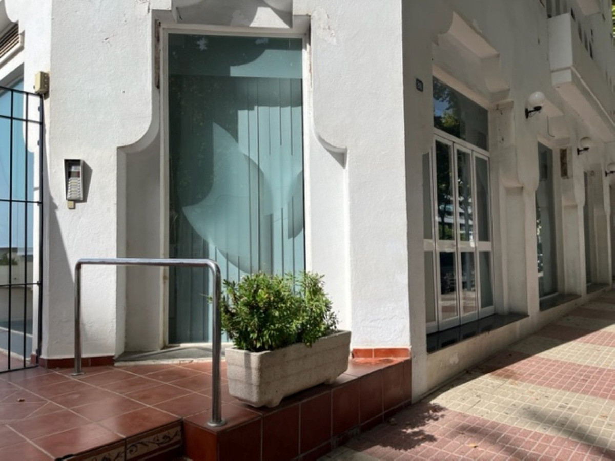 Commercial unit for sale in Marbella Costa Del Sol, Málaga, Spain