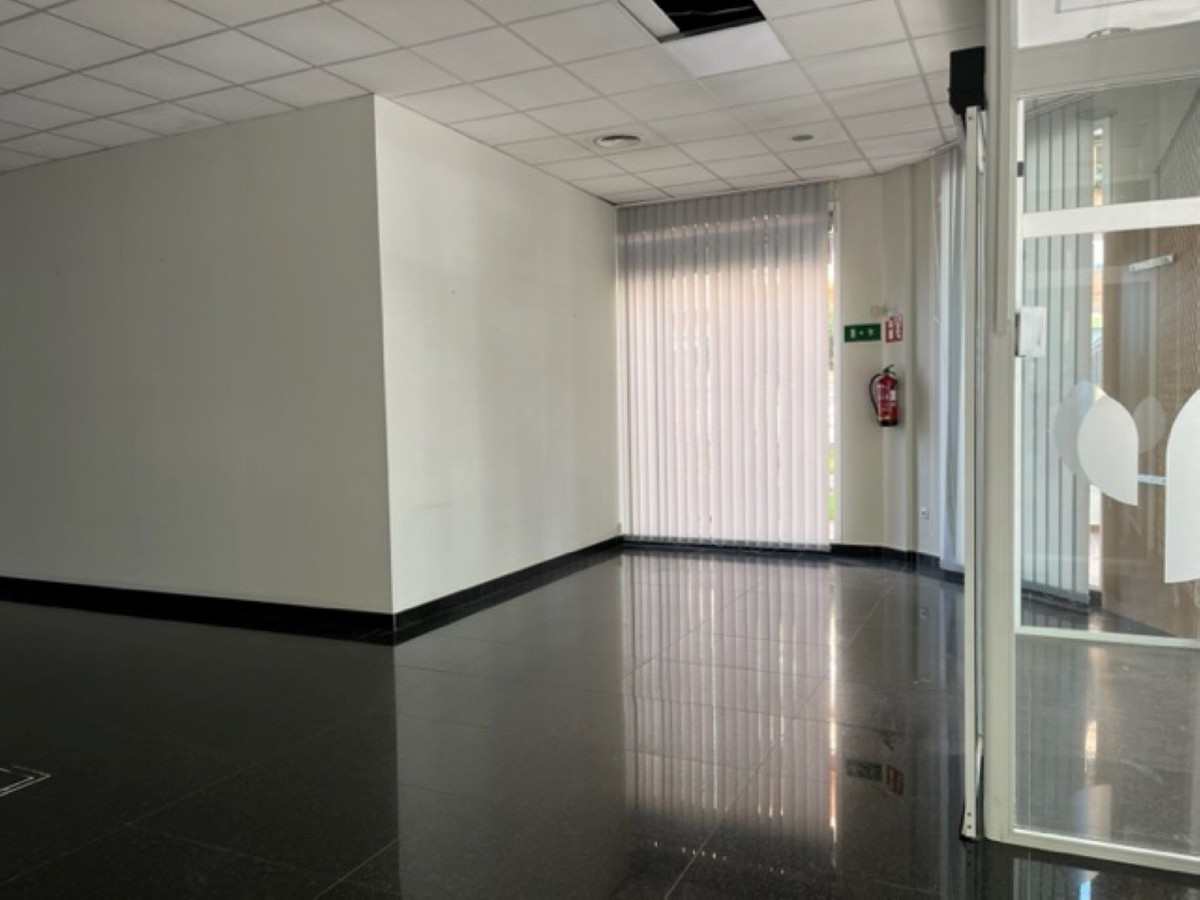 Commercial unit for sale in Marbella Costa Del Sol, Málaga, Spain