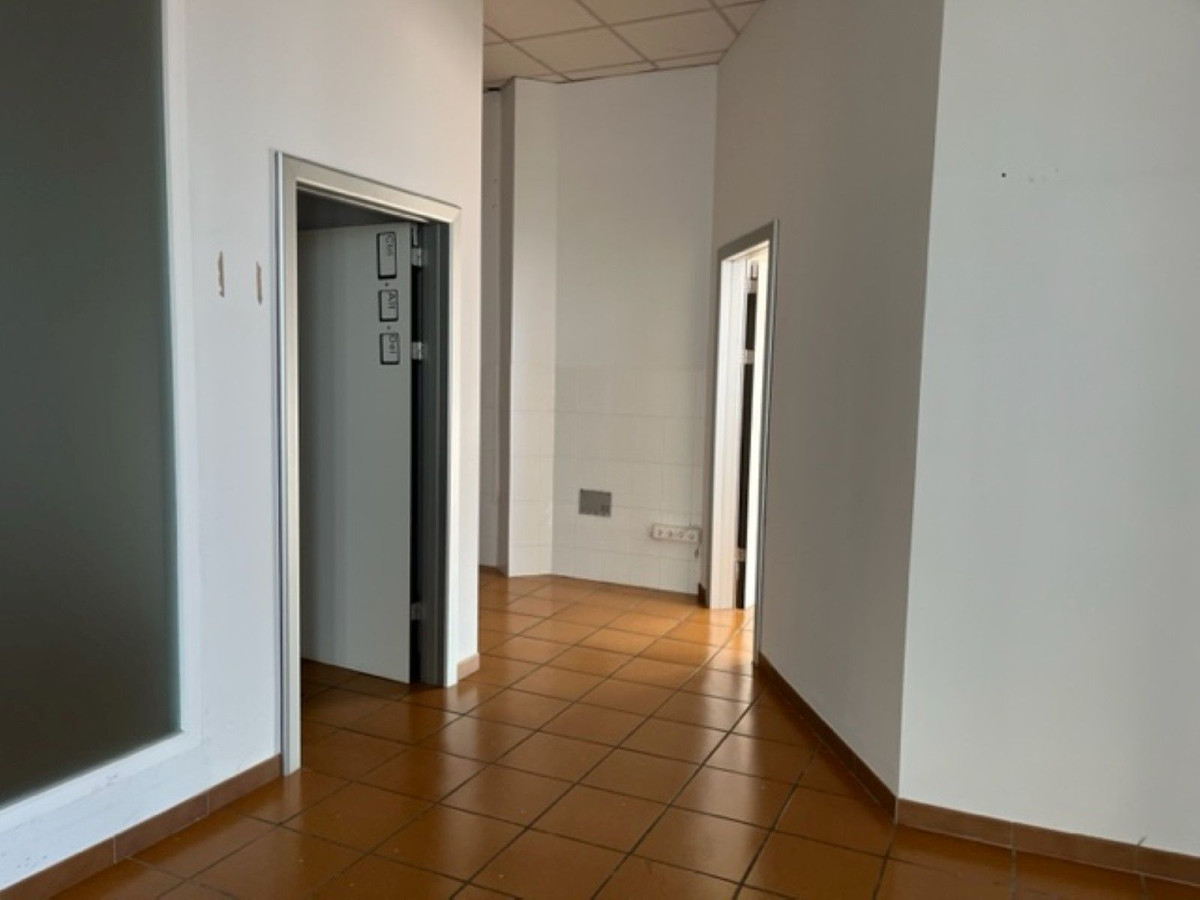 Commercial unit for sale in Marbella Costa Del Sol, Málaga, Spain