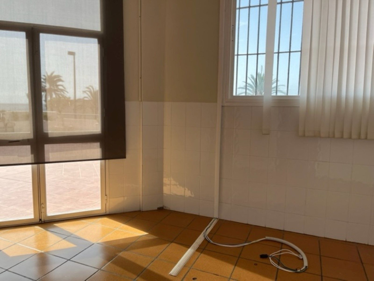 Commercial unit for sale in Marbella Costa Del Sol, Málaga, Spain