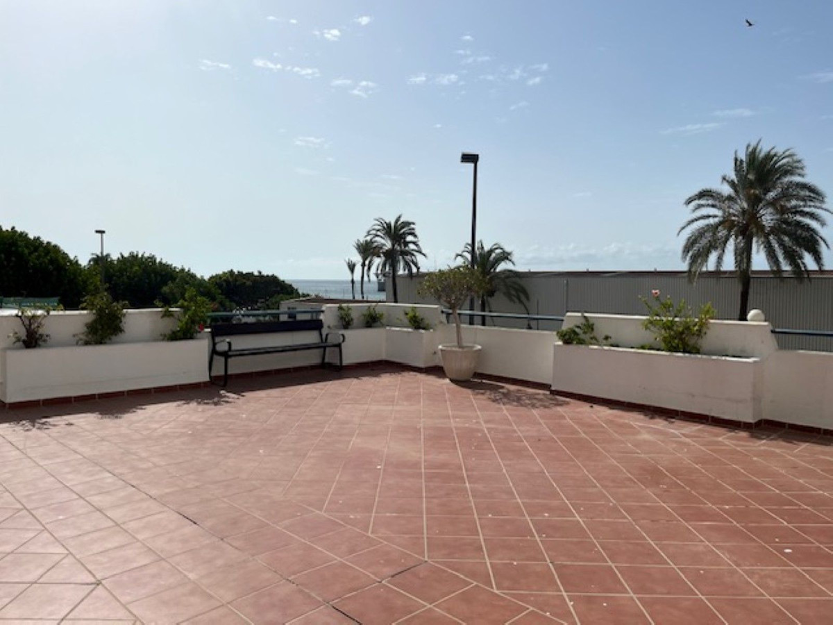 Commercial unit for sale in Marbella Costa Del Sol, Málaga, Spain