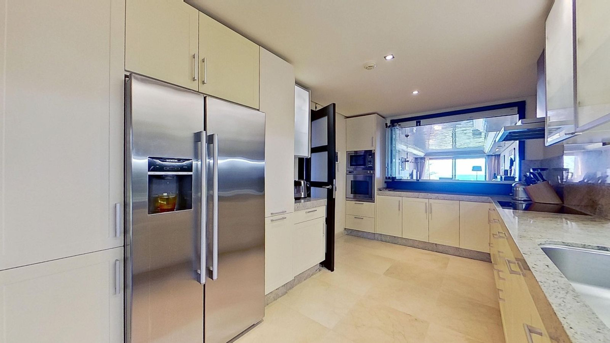3 Bed Apartment for sale in Los Monteros Costa Del Sol, Málaga, Spain
