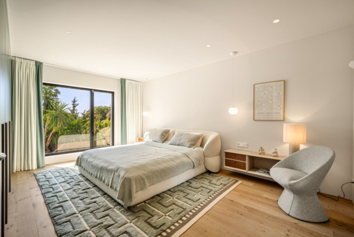 4 Bed Townhouse for sale in Nueva Andalucía Costa Del Sol, Málaga, Spain