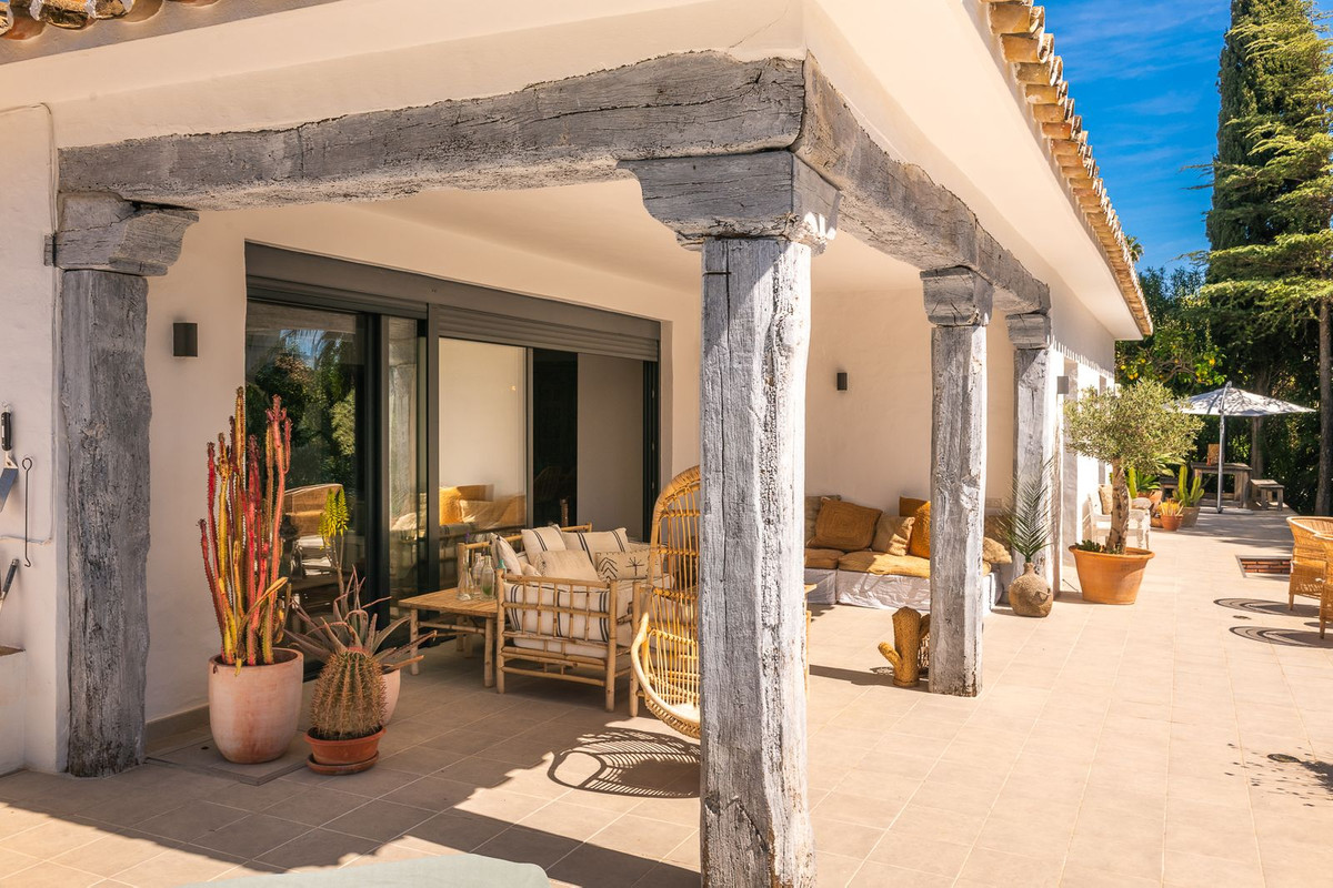 5 Bed Townhouse for sale in Hacienda Las Chapas Costa Del Sol, Málaga, Spain