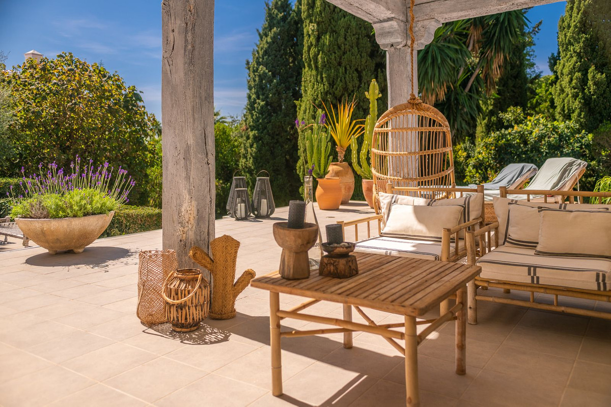 5 Bed Townhouse for sale in Hacienda Las Chapas Costa Del Sol, Málaga, Spain