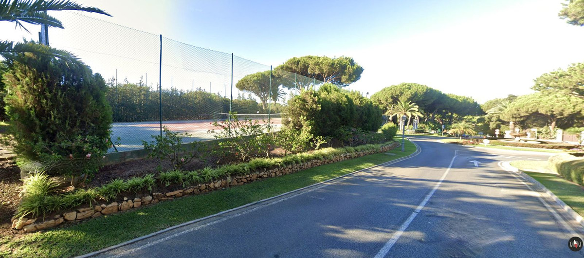 5 Bed Townhouse for sale in Hacienda Las Chapas Costa Del Sol, Málaga, Spain