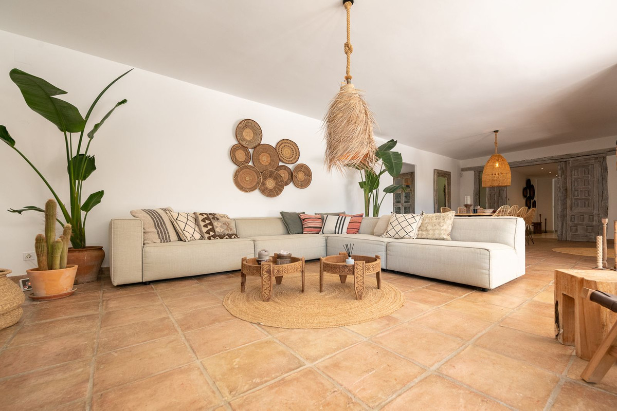 5 Bed Townhouse for sale in Hacienda Las Chapas Costa Del Sol, Málaga, Spain