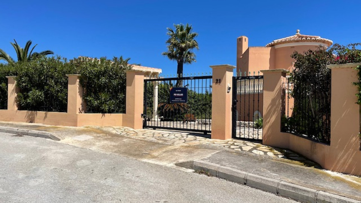 4 Bed Townhouse for sale in Javea Costa Blanca, Alicante, Spain