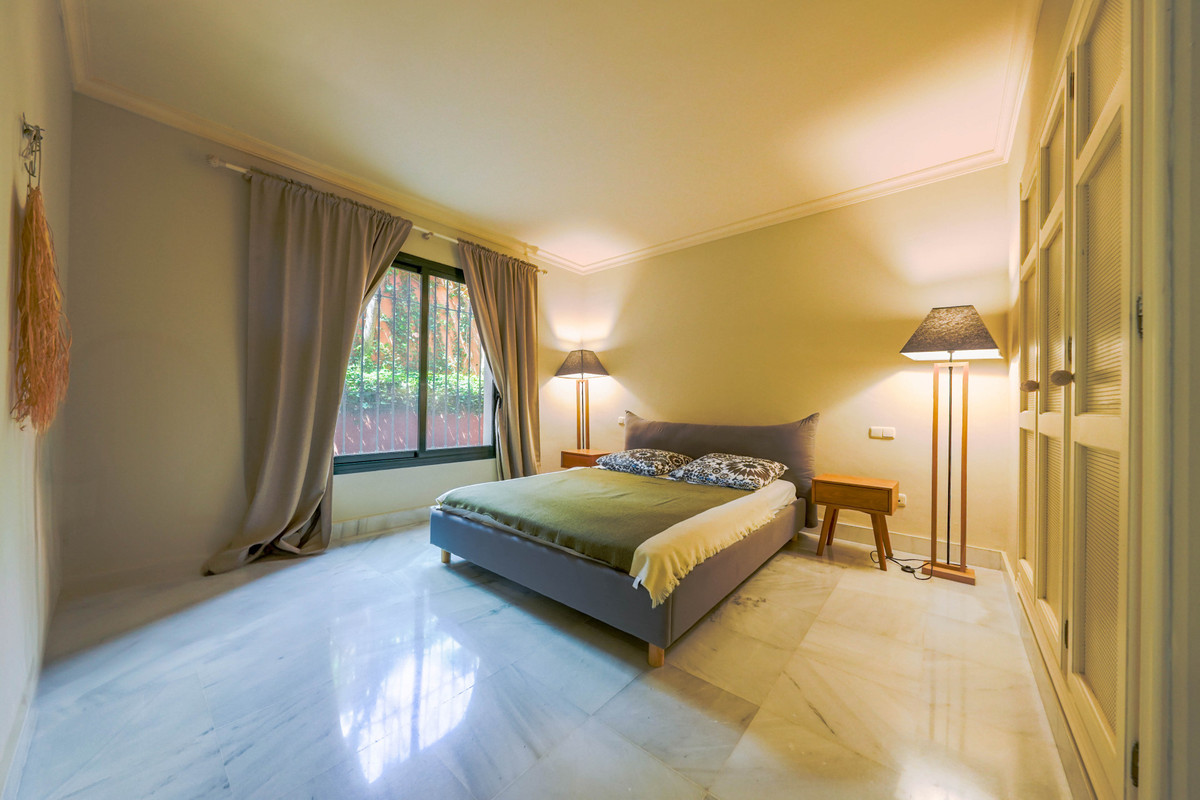 Se vende Apartamento Planta Media de 2 dormitorios en Costa Del Sol, Málaga, España